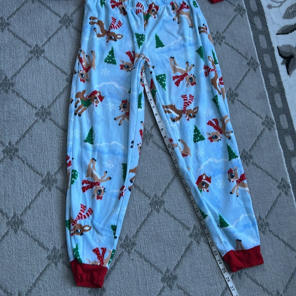 NWT Rudolph pajamas - Picture 8 of 8